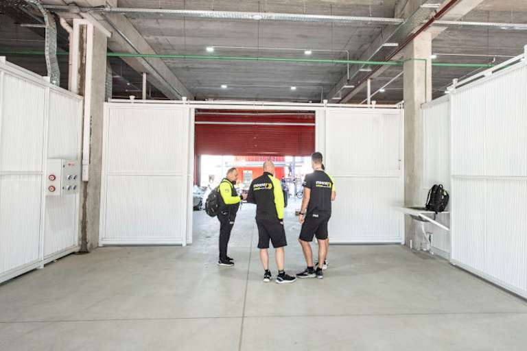 Die VR46-Box ist am Donnerstag noch komplett leer