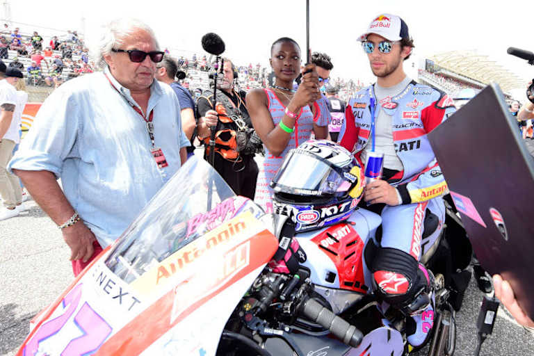 Carlo Pernat mit seinem Schützling Enea Bastianini