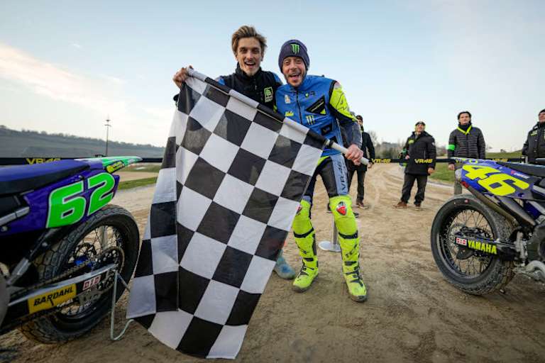 Am Sonntag auf der Ranch: Luca Marini und Valentino Rossi 