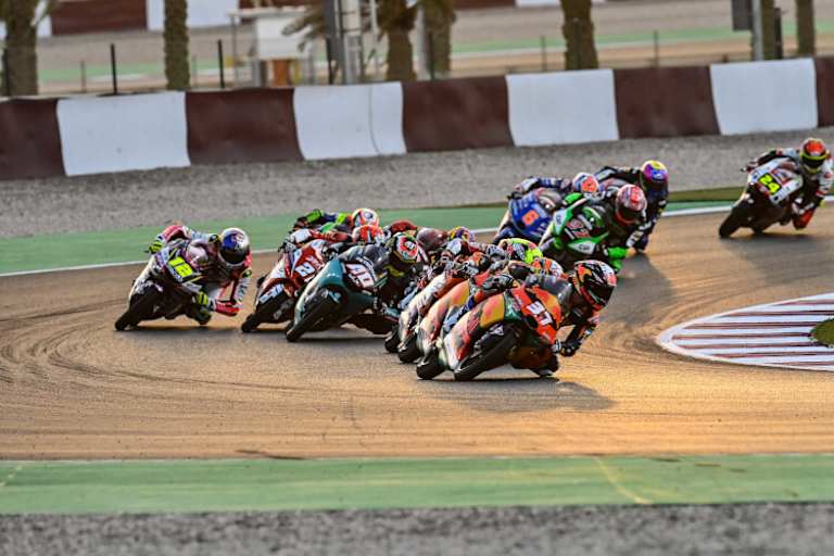 Führungskilometer beim WM-Debüt: Acosta vor Masia, Sasaki, Binder und Co.