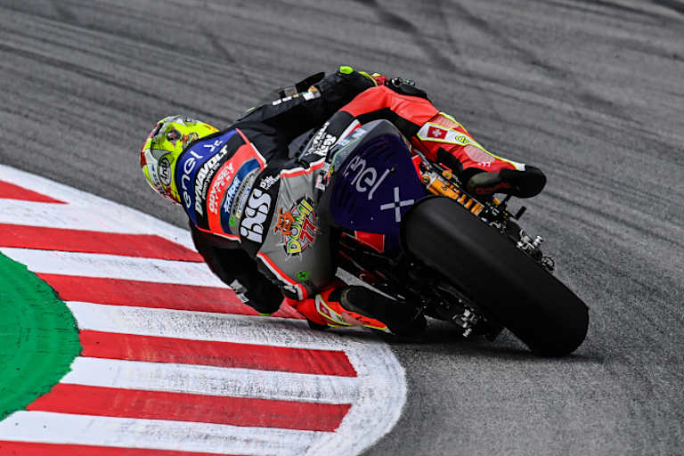 Domi Aegerter musste sich auf der Energica erst wieder zurechtfinden