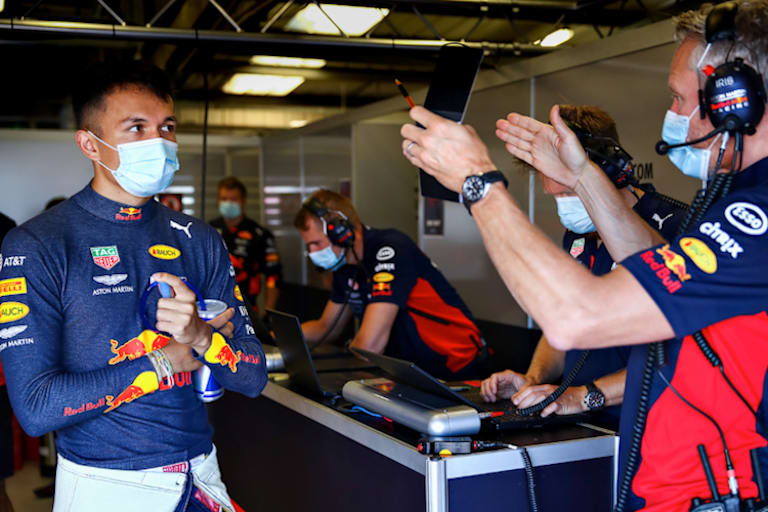 Albon und Red Bull Racing-Sportchef Jonathan Wheatley