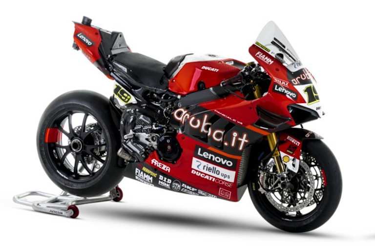 Die aktuelle Aruba Ducati V4R unterscheidet sich nicht sehr von der von 2021