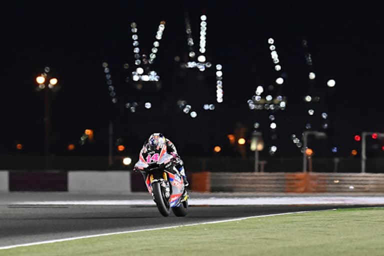 Tony Arbolino im Flutlicht von Katar