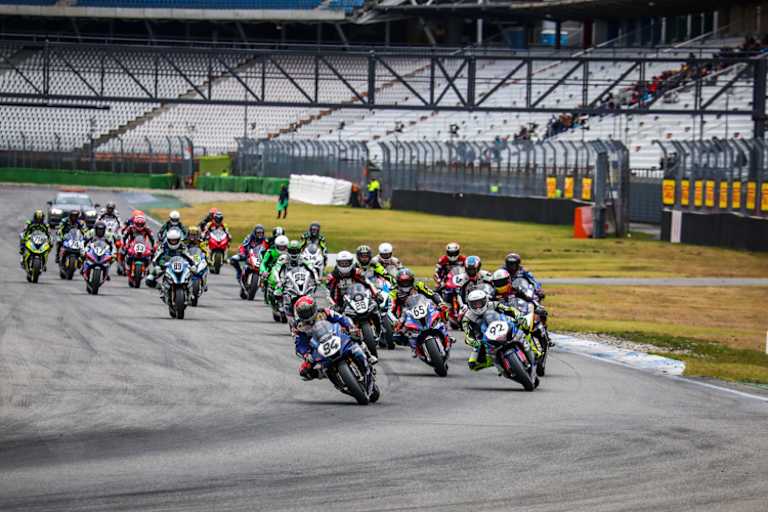 Im Rennen lässt Folger (94) alle hinter sich