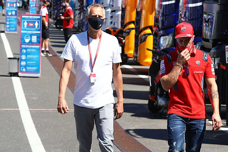 Manager Simone Battistella (links) und Dovi