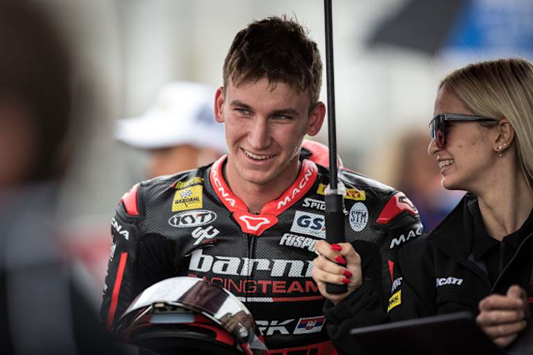 Noch heute gehört Troy Bayliss (li.) zu den beliebtesten SBK-Piloten