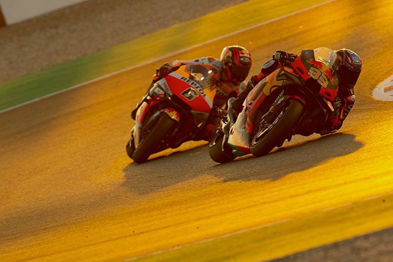 Test auf dem Losail Circuit: Brad Binder vor Stefan Bradl