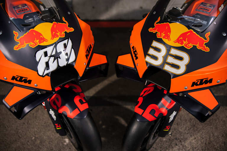 Die KTM-Bikes von Oliveira und Binder