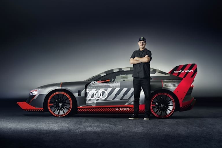 Ken Block am Audi S1 Hoonitron
