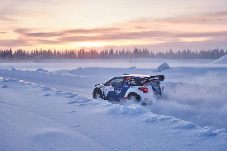 Formel 1-Pilot Valtteri Bottas bei der Rallye Arctic 2020