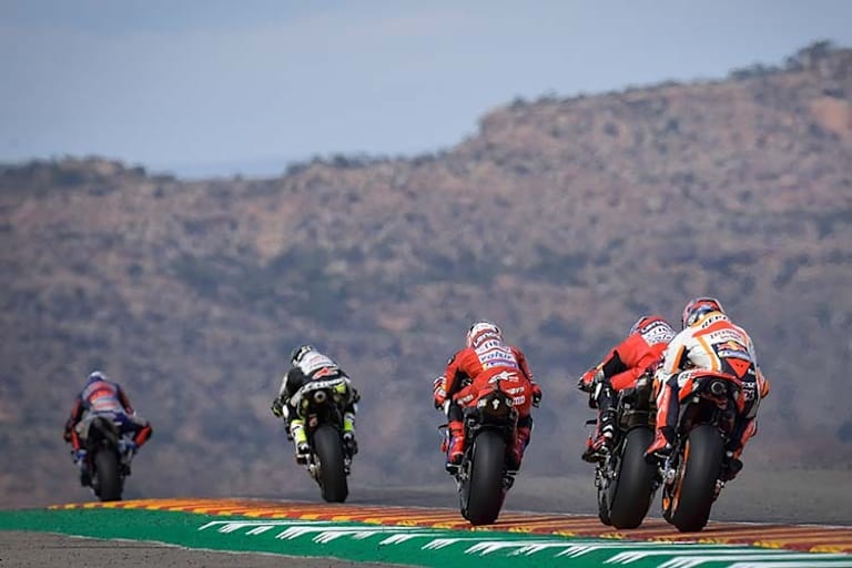 Im Rennen: Bradl verfolgt Petrucci, Dovizioso, Rabat und Lecuona 