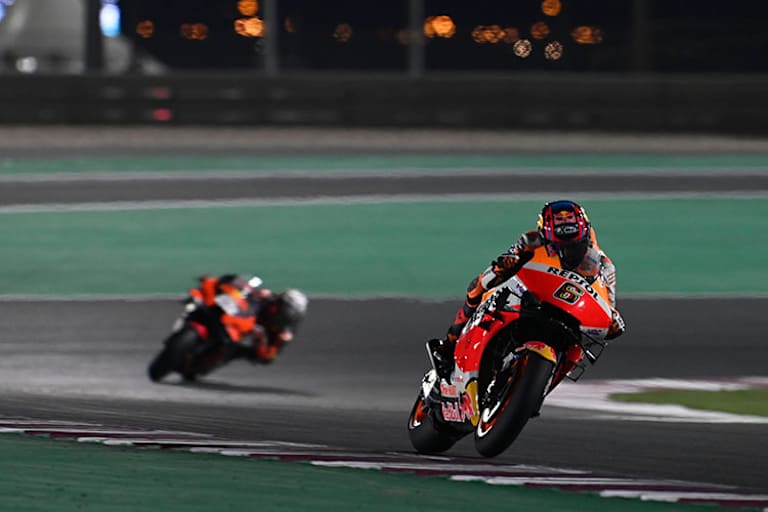 Im Rennen: Stefan Bradl hat Oliveira (KTM) distanziert