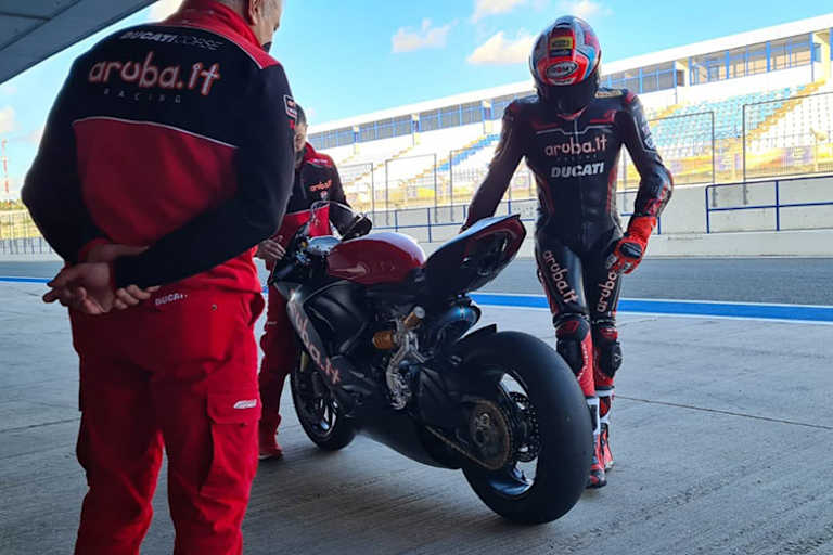 Nicolo Bulega mit der Ducati 955 V2