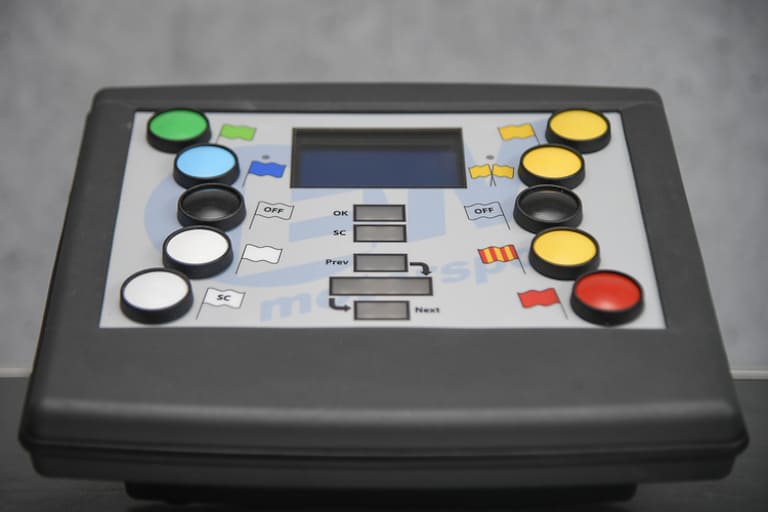 Jeder Streckenposten bedient die lokalen Signale, zum Beispiel bei einem Crash