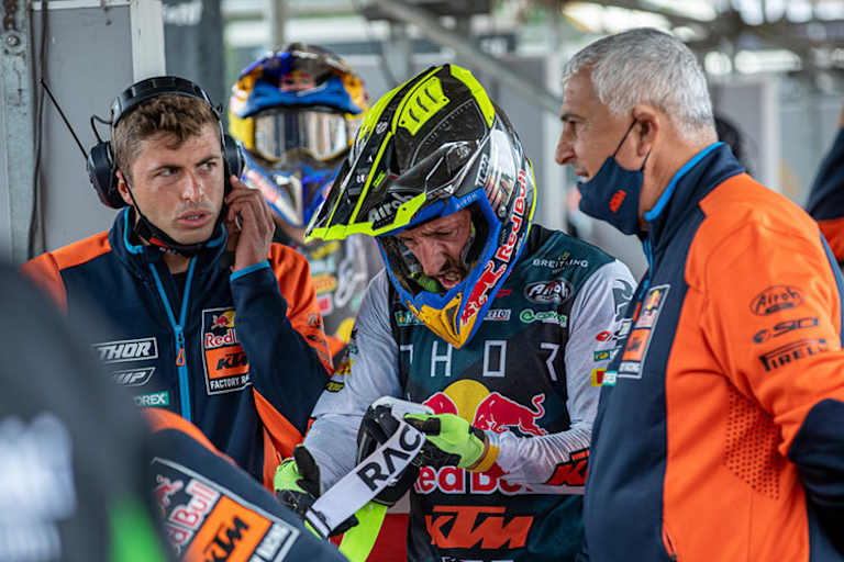 Tony Cairoli mit Davide De Carli (links) und Claudio De Carli