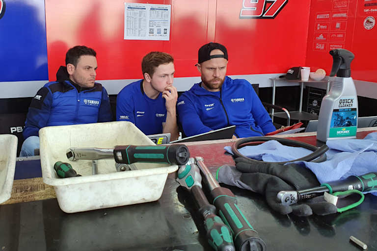 Sandro Cortese (li.) wieder mittendrin