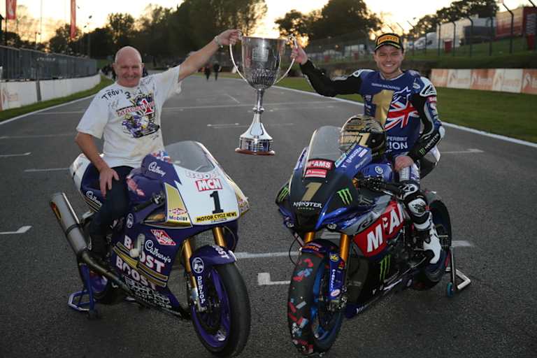 Wie der Vater vor 25 Jahren: Niall Mackenzie gewann 1996 bis 1998 die Meisterschaft