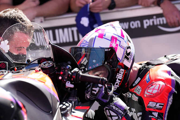 Aleix Espargaró: Ein Siegerküsschen für seine RS-GP