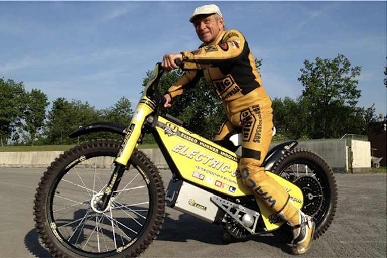 Egon Müller 2012 auf einem E-Speedwaybike
