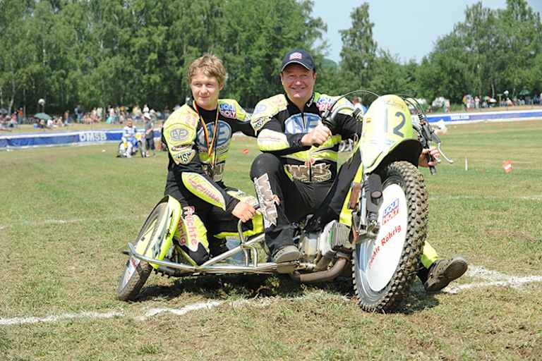 Mit Tommy Kunert als Fahrer gewann Markus Eibl (li.) viele Rennen
