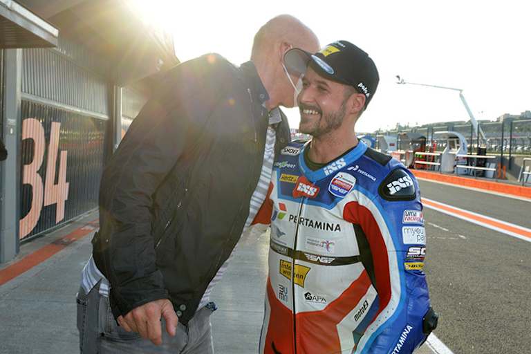 Manager Dani Epp mit Tom Lüthi