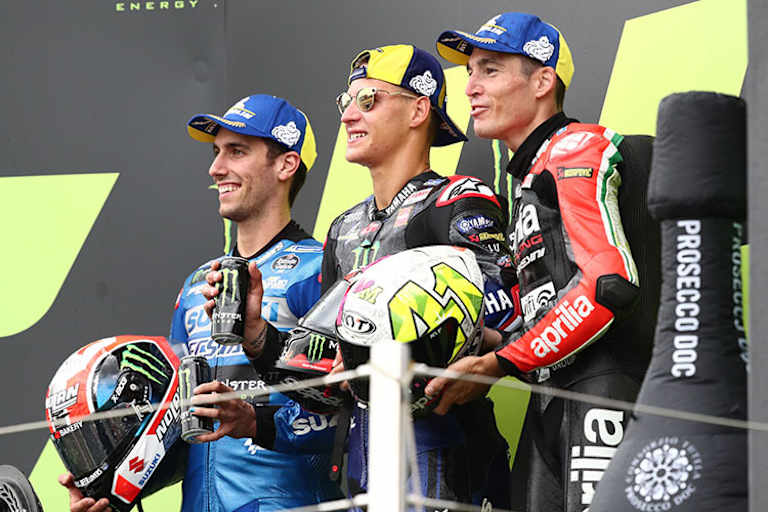 Das Podest in England: Rins, Quartararo und Aleix Espargaró