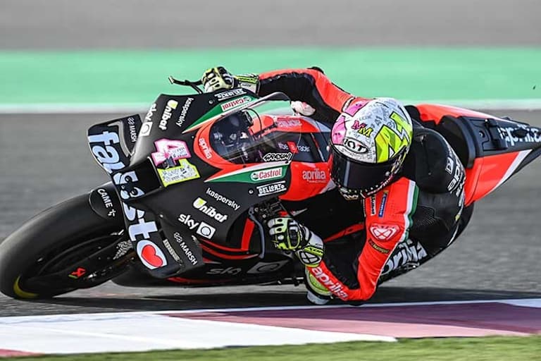 Auf dem Frontspoiler wird an Fausto Gresini erinnert