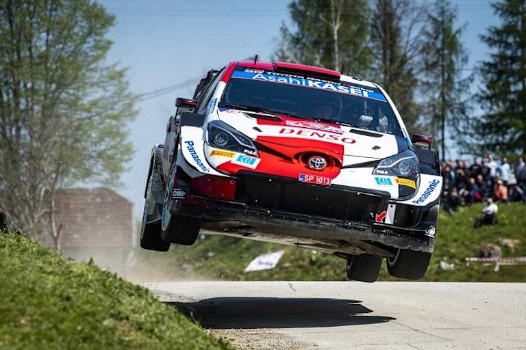 Elfyn Evans folgt dem Kollege Ogier