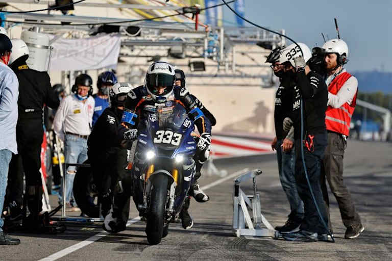 Florian Alt landet mit seinem Yamaha-Team auf dem Podium und bleibt im WM-Rennen