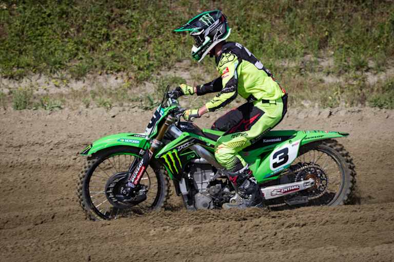 Romain Febvre bringt seine Kawasaki an die Grenze