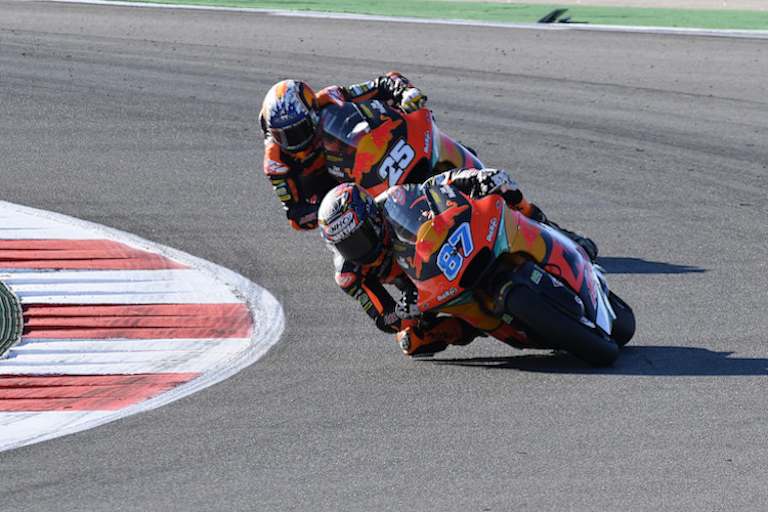 Remy Gardner siegt in Portimão vor Raúl Fernández