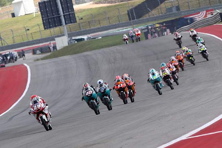 Starker Auftritt: Izan Guevara (28) vor Binder und McPhee