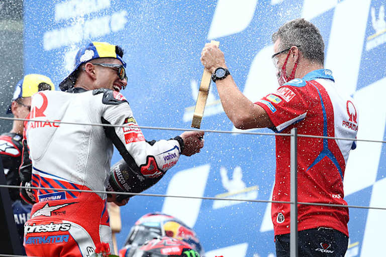 Steiermark-GP 2021: Guidotti feiert mit Sieger Jorge Martin (Pramac Ducati)