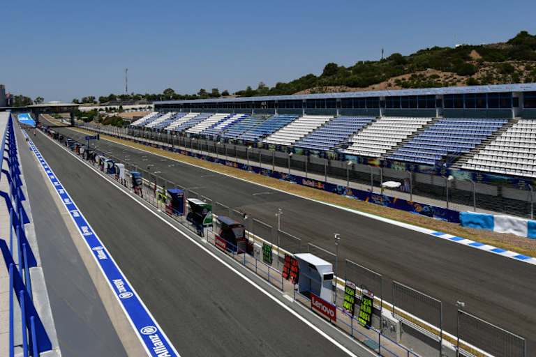 Alles ist bereit für den zweiten Grand Prix vor leeren Rängen