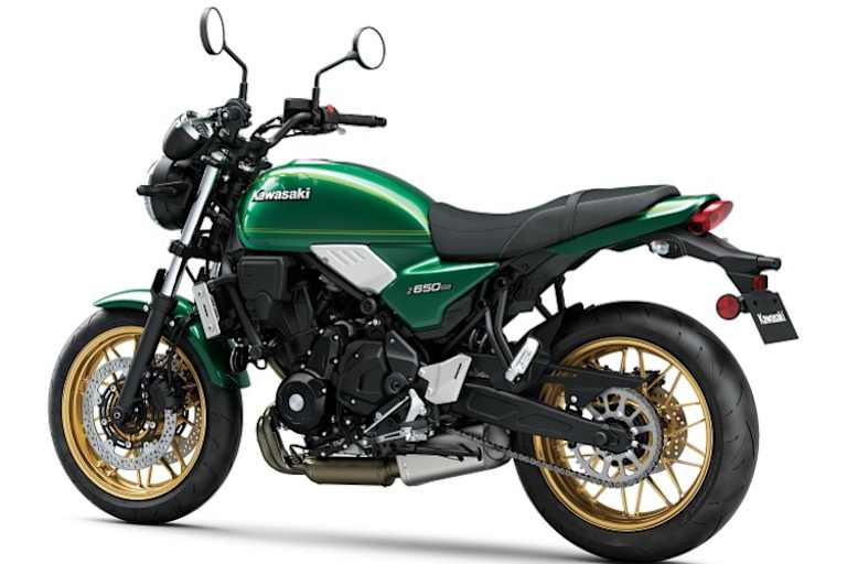 Rundscheinwerfer, zwei Rundinstrumente, klassische Linie vom Tank bis zum Heckbürzel