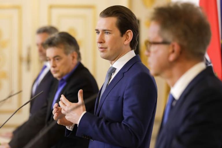 Bundeskanzler Sebastian Kurz (Mitte)