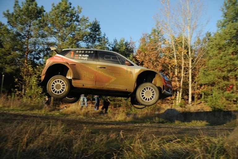 Matthias Kahle im Anflug zum sechsten Sieg