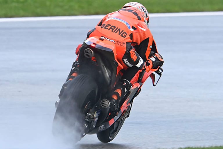 Iker Lecuona: Platz 1 im nassen FP2