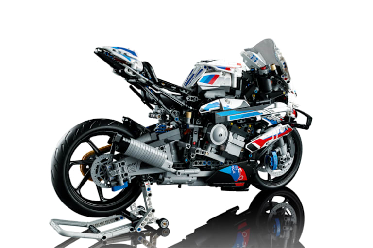 Die Lego-BMW besteht aus 1920 Teilen
