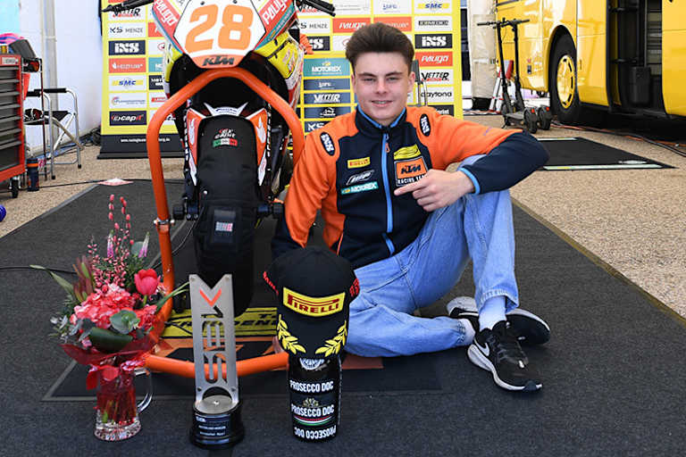 Riesentalent Lennox Lehmann (16)