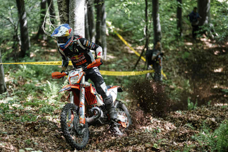 Am zweiten Renntag legte Manuel Lettenbichler den Grundstein für den Sieg