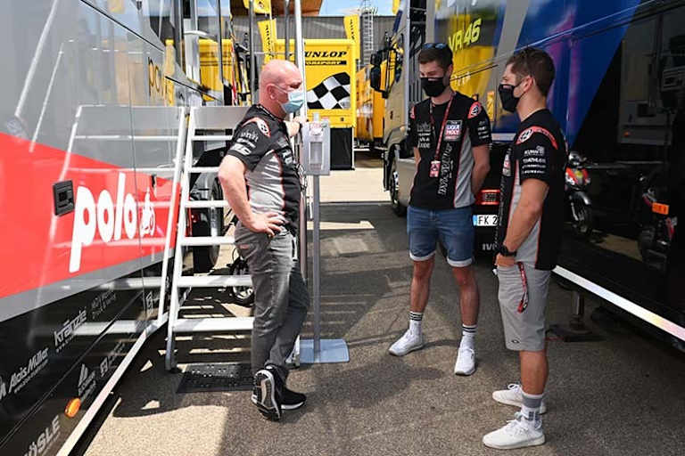 Jürgen Lingg beim Mugello-GP mit Arbolino und Schrötter