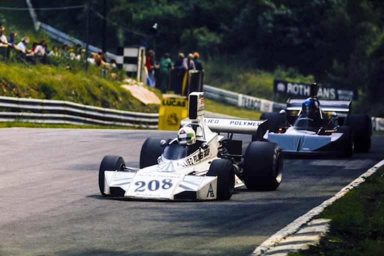 Lella Lombardi 1974 in Brands Hatch mit der Startnummer 208