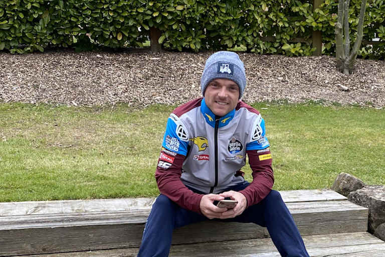 Der Moto2-Pilot verbringt den Nachmittag im Garten