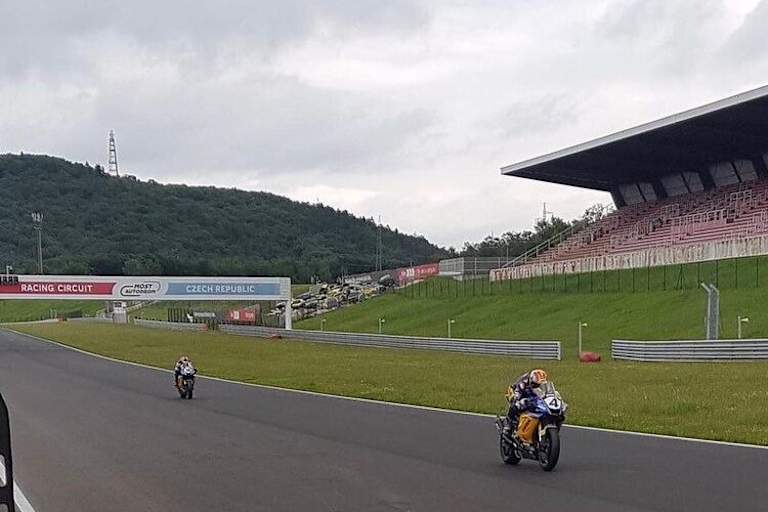 Steven Odendaal vor Peter Sebestyen in Most