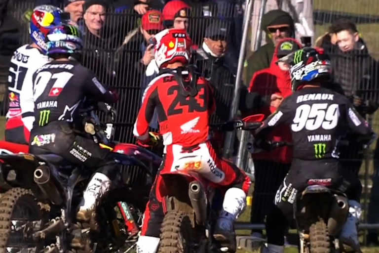 Gajser gewann den ersten Lauf vor Seewer, Renaux und Prado