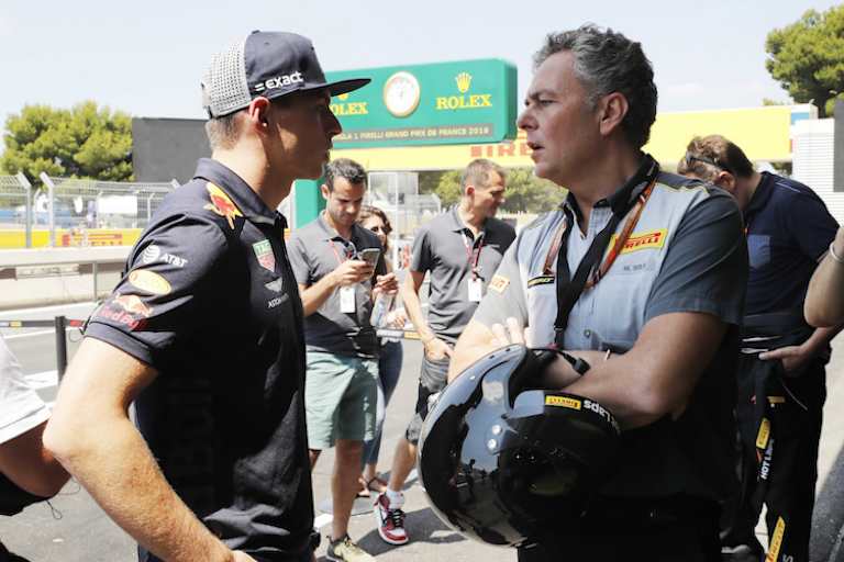 Max Verstappen und Mario Isola 2018 in Le Castellet