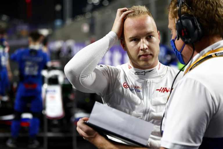 Der russische Unternehmer Dmitry Mazepin (links Racing Point-Teamchef Otmar Szafnauer)