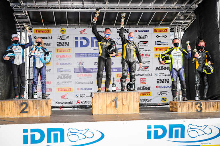 Podest Rennen 2: Schlosser/Fries konnten sich über ihren zweiten Sieg freuen